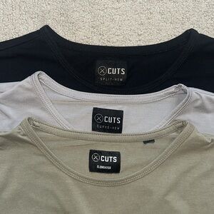 (3) Cuts Clothing T-Shirts